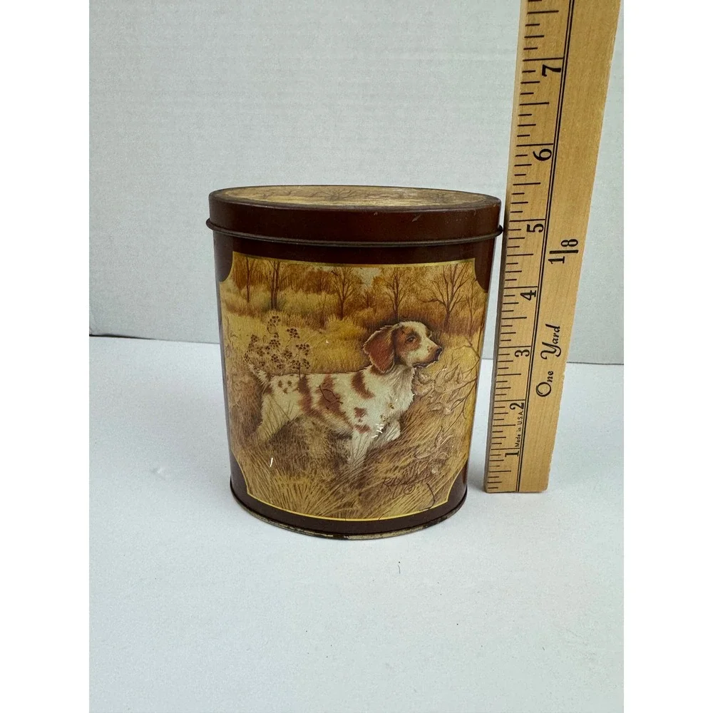 Vintage Hunting Dog Brittany Spaniel Oval Metal Tin Autumn Landscape 5 Inch